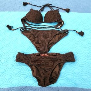 Victoria Secret Black crouched swim suit Top 32D and 2 bottoms S/P